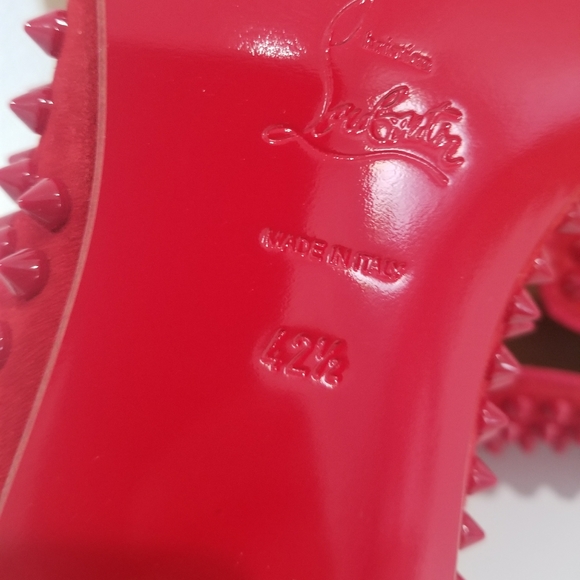Christian Louboutin Dandelion Spikes Flat Veau